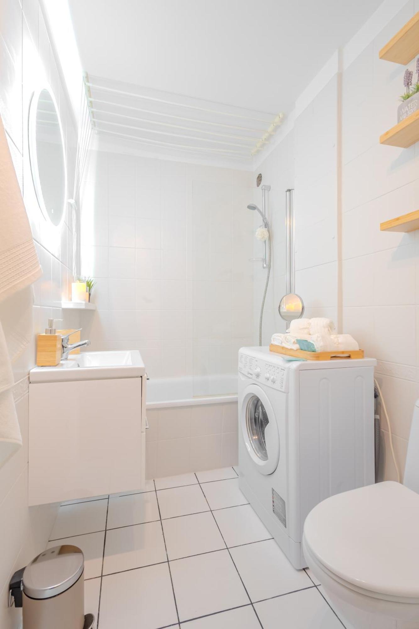 Rezydencja Filmowa- Wygodny Apartament 10 Min Od Lotniska I Centrum Warszawa
